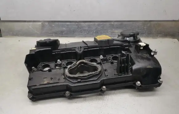 BMW 1 E81 E87 Rocker cam cover 7553626