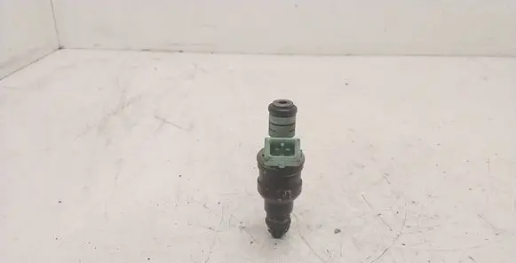 BMW 5 E39 Fuel injector 0280150415