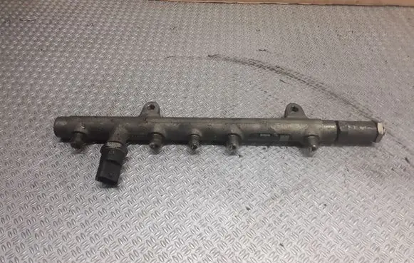 Renault Megane II Fuel main line pipe 0445214024 8200347176