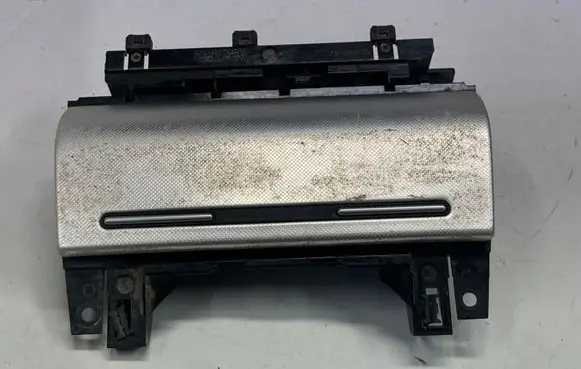 Audi A4 S4 B7 8E 8H Car ashtray 8E0857951