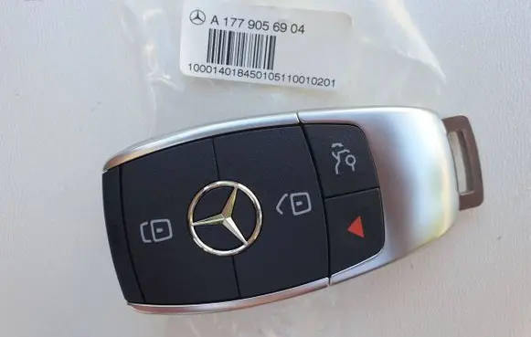 Mercedes-Benz A W177 Ignition key/card A1779056904 204018350
