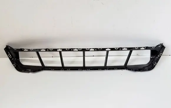 BMW 5 G60 Front bumper lower grill 8084629 15857711