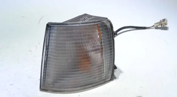 Volkswagen PASSAT B3 Front indicator light E1010396 183314LAT
