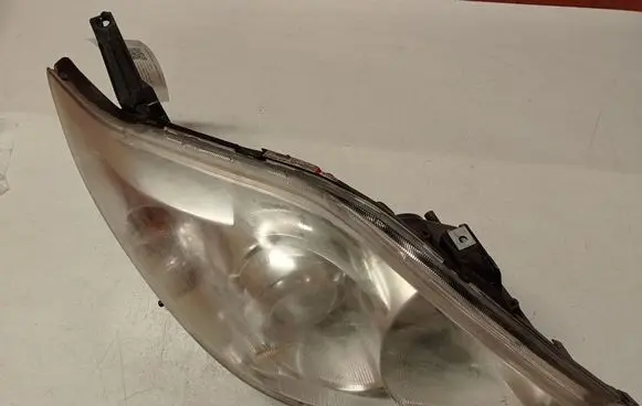 Mazda 5 Headlight/headlamp C23551030