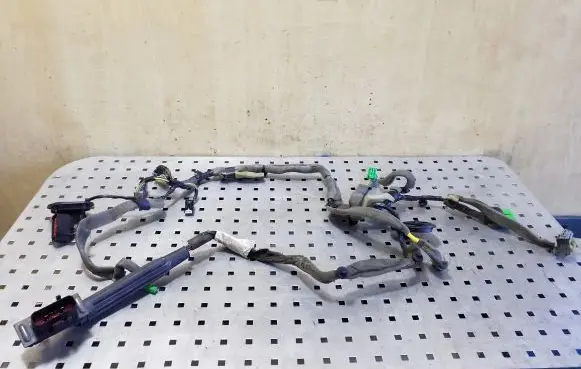Volvo XC70 Front door wiring loom 31374806