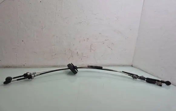 Opel Vivaro Gear shift cable linkage 