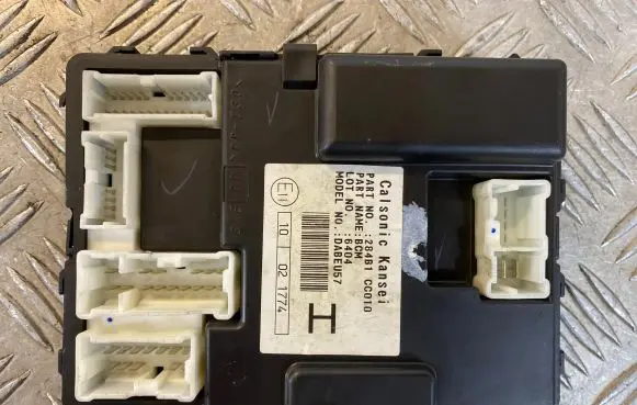 Nissan Murano Z50 Comfort/convenience module 284B1CC010 284B1CC04B