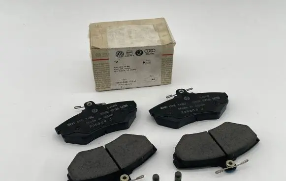 Volkswagen Polo IV 9N3 Brake pads (front) 6N0698151A