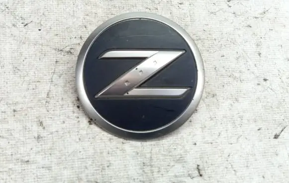 Nissan 350Z Fender model badge letters 63890CD000