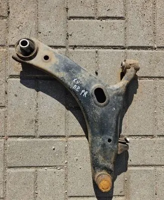 Subaru XV I Front lower control arm/wishbone 72516D