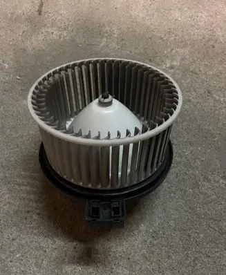 Mazda CX-7 Heater fan/blower 8727000690