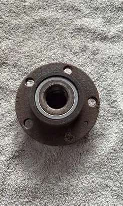 Volkswagen Polo V 6R Rear wheel hub 6Q0598611