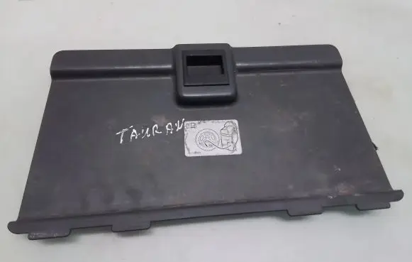 Volkswagen Touran I Other trunk/boot trim element 1T086845