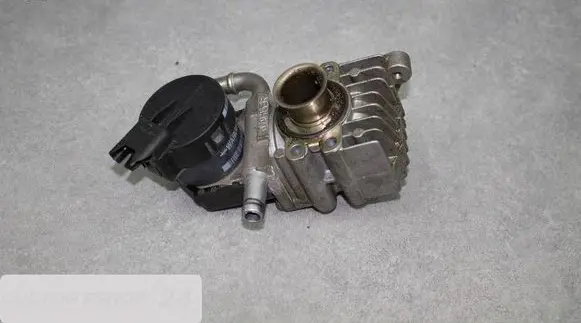 BMW 6 E63 E64 EGR valve cooler 7548415