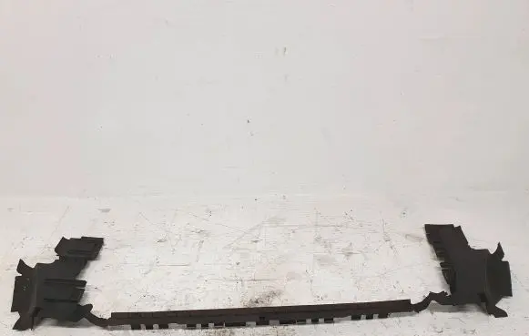 Mercedes-Benz E A207 Intercooler air guide/duct channel A2075050530