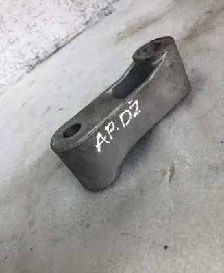 Nissan Juke II F16 Gearbox mounting bracket 113321019r