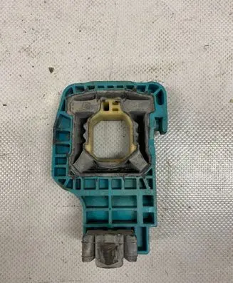 BMW 8 G15 Radiator mount bracket 8632142 8632140