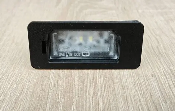 BMW 4 G22 G23 G24 G26 Number plate light 9481841