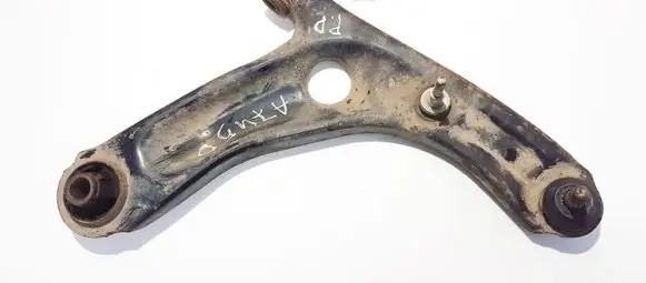 Toyota Aygo AB10 Front lower control arm/wishbone acir106e