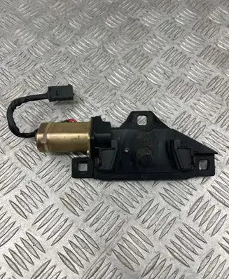 BMW 7 E65 E66 Tailgate/trunk/boot lock/catch/latch 7014872