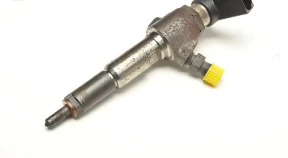 Volvo V60 Fuel injector 9674973080
