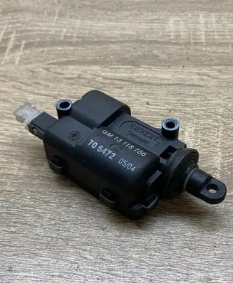 Opel Zafira A Fuel tank cap lock motor 13118786 705472