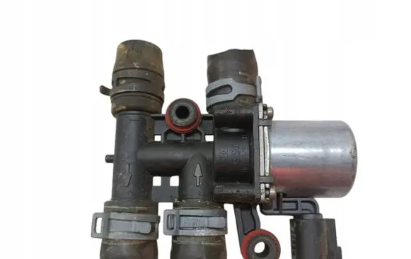 Audi A8 S8 D4 4H Turbo solenoid valve 8E0820036