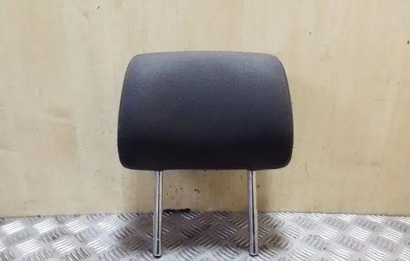 Audi A3 S3 8P Front seat headrest 