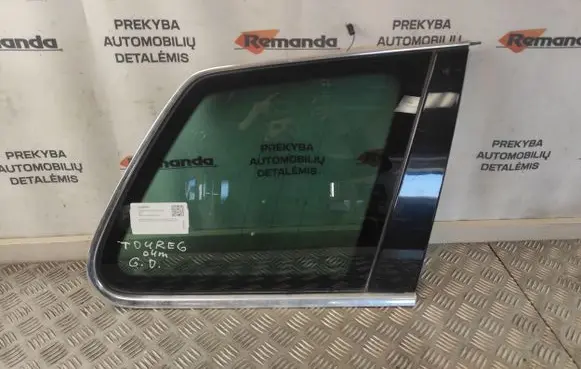 Volkswagen Touareg I Rear side window 7L6845298