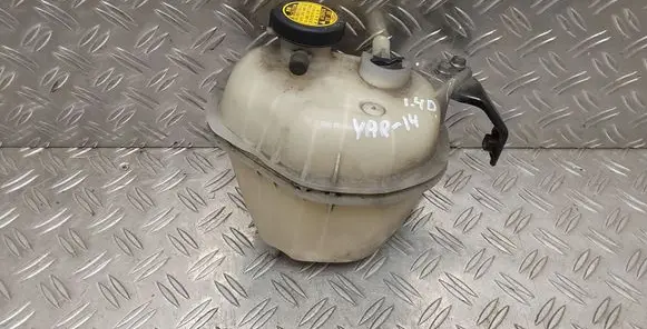 Toyota Yaris Coolant expansion tank/reservoir 