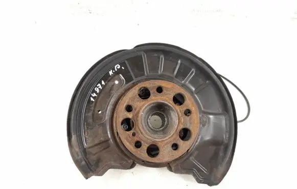 Rear wheel hub