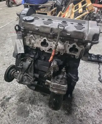 Volkswagen PASSAT B3 Engine block 053103021G