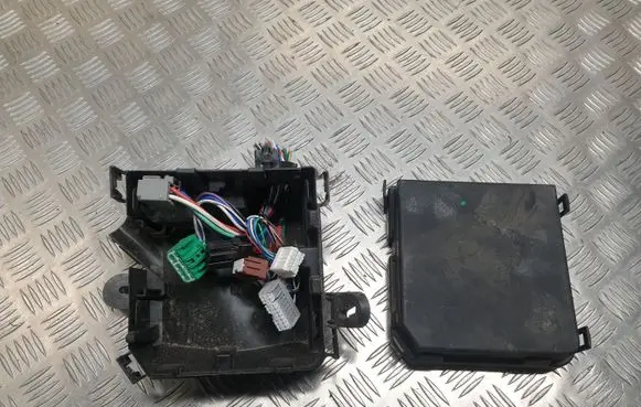 Nissan Pulsar Fuse box set