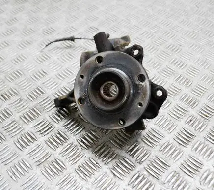 Peugeot 208 Front wheel hub