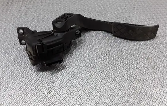Audi A4 S4 B6 8E 8H Accelerator throttle pedal 8E1721523A