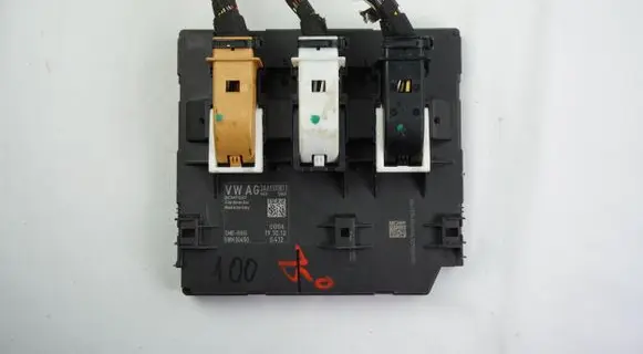 Volkswagen PASSAT CC Comfort/convenience module 3AA937087J 5WK50450
