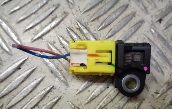 Mitsubishi Space Star Airbag deployment crash/impact sensor 8651A232