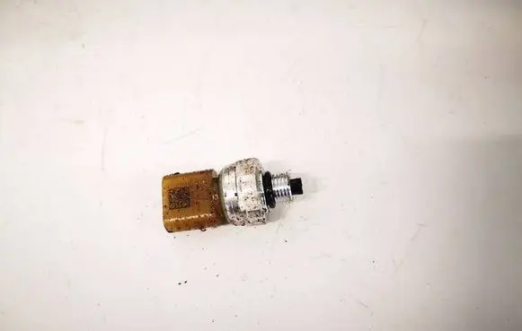 Tesla Model 3 Air conditioning (A/C) pressure sensor 158160800D