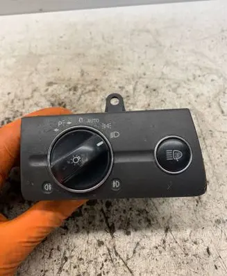 Mercedes-Benz E W211 Light switch 04056000 2115450104