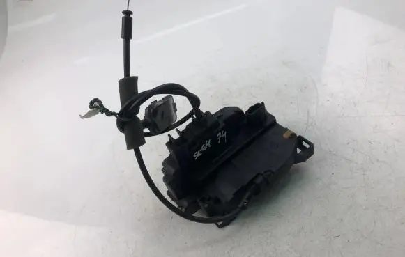 Renault Clio III Coupe door lock (next to the handle) 300125F