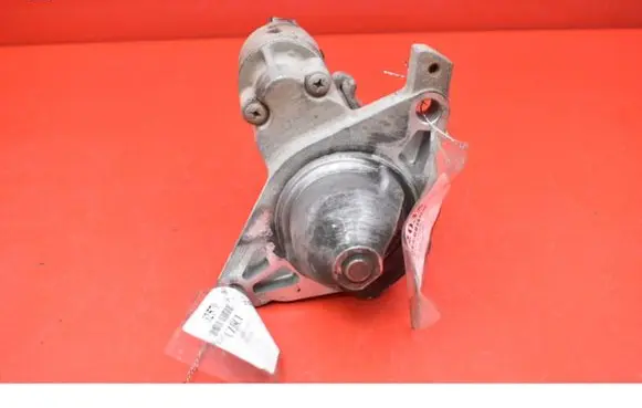Toyota Yaris Starter motor 28100-0Y130