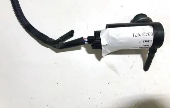 Toyota Auris 150 Windscreen/windshield washer pump 30891 061023a