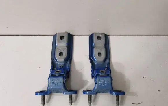 BMW X1 E84 Tailgate/trunk/boot hinge 7350832 7350831