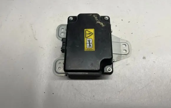 Mercedes-Benz GL X166 Voltage converter inverter A1669820020