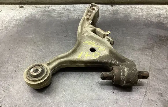 Volvo V70 Front lower control arm/wishbone