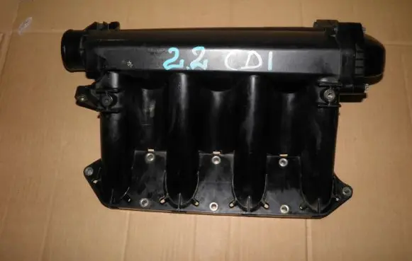Mercedes-Benz Sprinter W901 W902 W903 W904 Intake manifold A6110902637