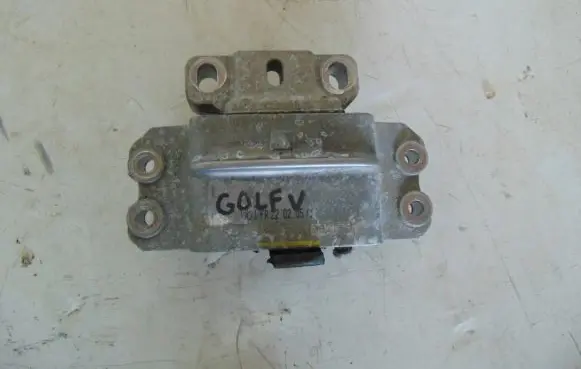 Volkswagen Golf V Engine mount bracket 1K0199555M