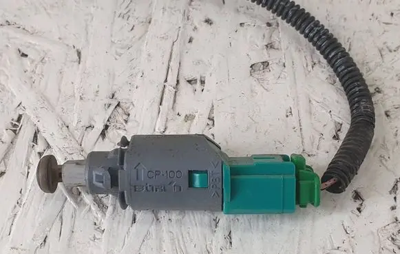 Renault Scenic II - Grand scenic II Clutch pedal sensor 8200168240B