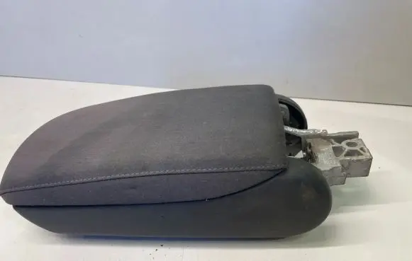 Audi A6 S6 C6 4F Armrest 4F0864114