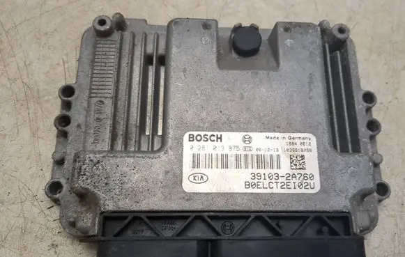 Opel Corsa D Engine control unit/module 0281013875 391032A760 1039S18098
